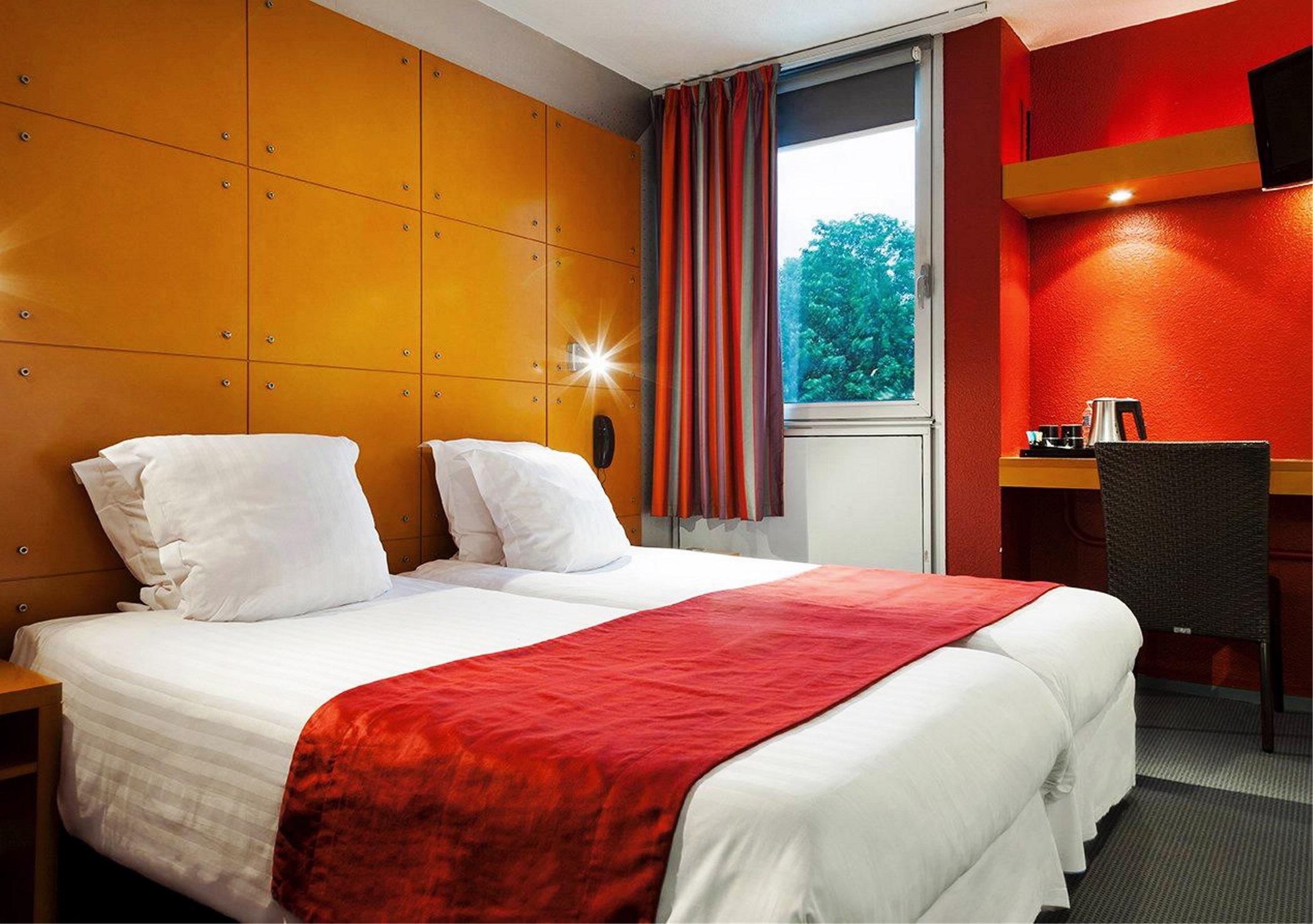 Comfort Hotel Lille L'Union Tourcoing Esterno foto