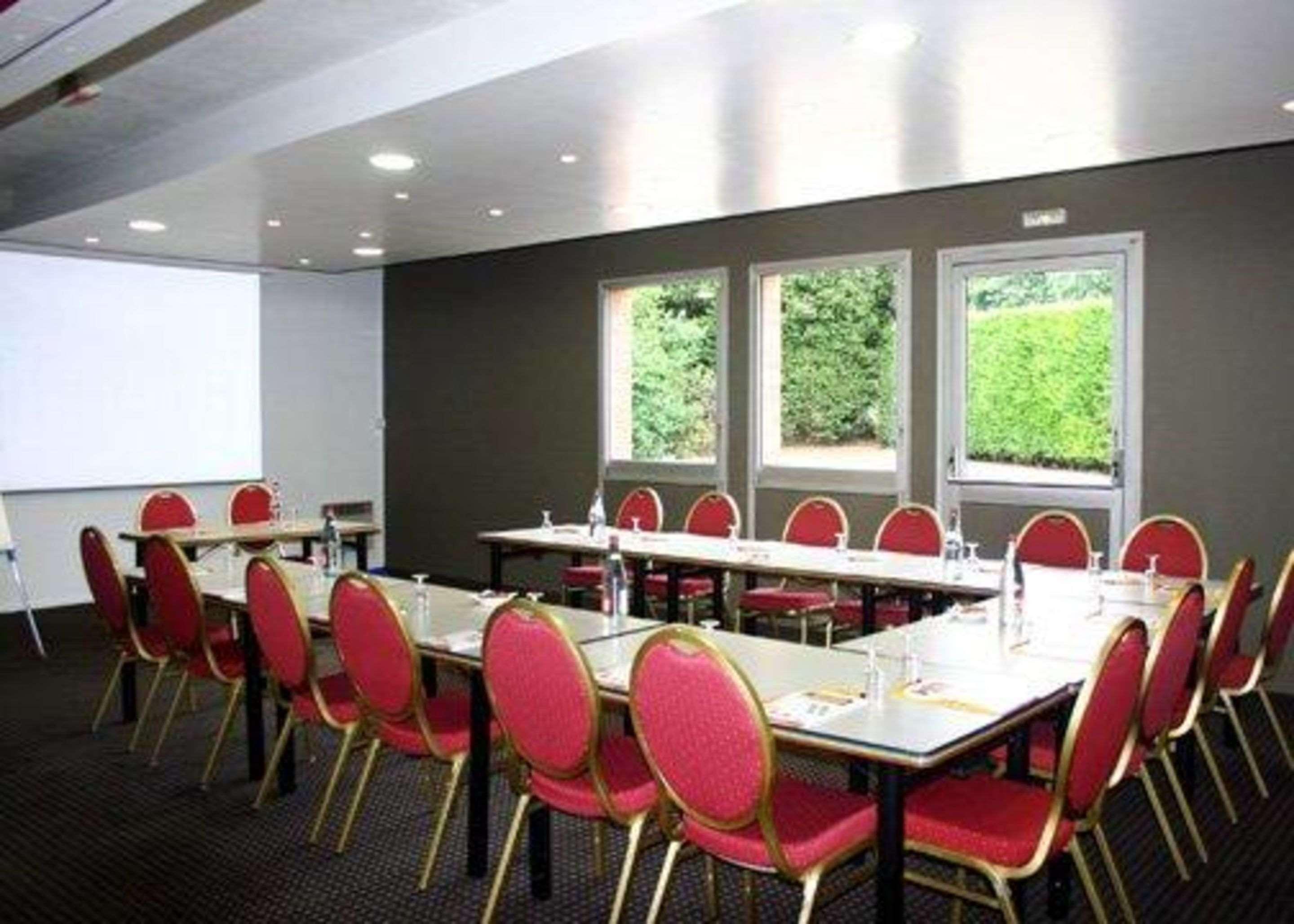 Comfort Hotel Lille L'Union Tourcoing Esterno foto